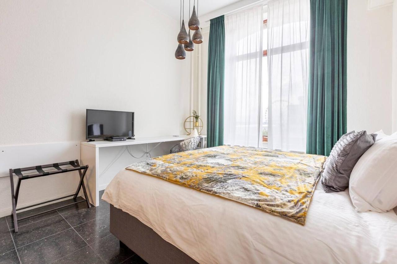 Riverview Studio In Historical Heart Of Антверпен Екстер'єр фото